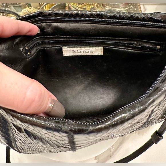 Vintage Robinson’s Black Snakeskin Patterned Leather Bag - EUC - Picture 7 of 12